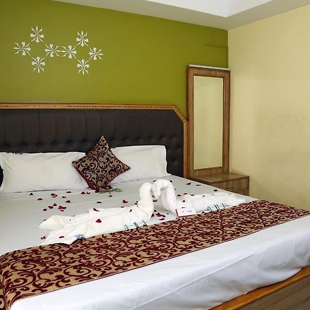 Pollāchi Hotel Vijay מראה חיצוני תמונה