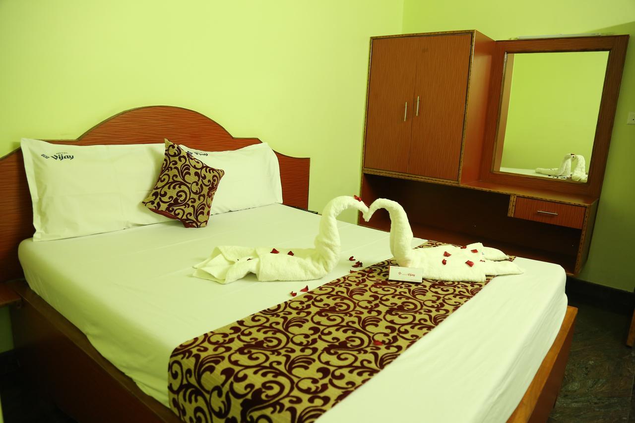 Pollāchi Hotel Vijay מראה חיצוני תמונה
