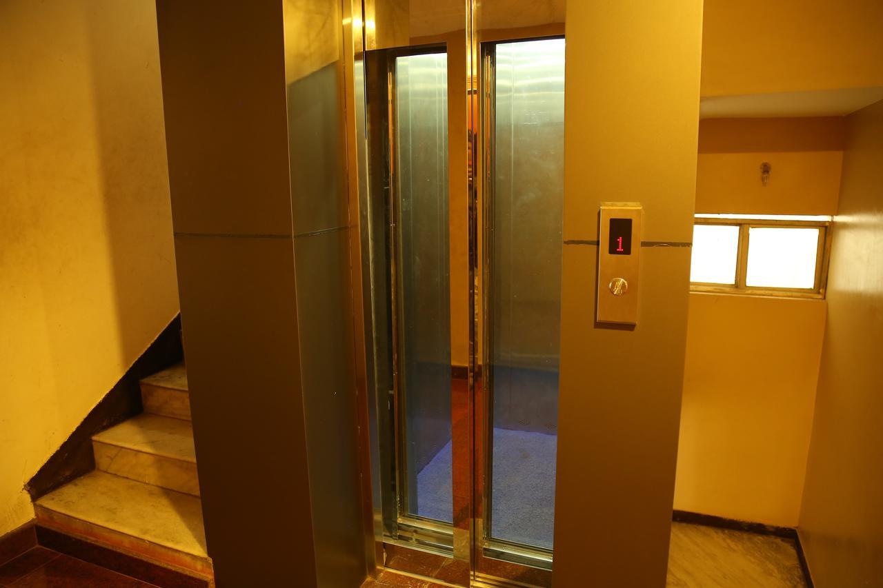 Pollāchi Hotel Vijay מראה חיצוני תמונה